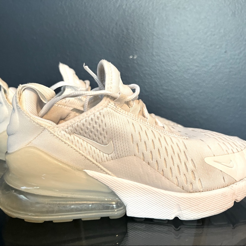 Nike 270 youth size 3.5 white
